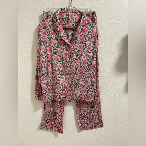 Flora Nikrooz Pink and Black Floral Loungewear - Picture 1 of 8